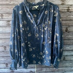 Max Studio Women's Long-Sleeved Blouse Size 1X Blue Floral V-Neck Pleated